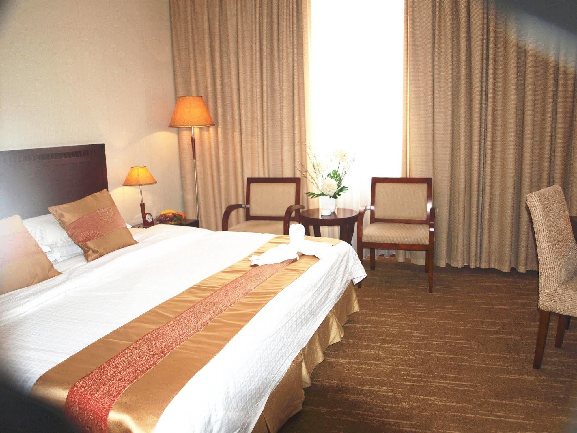 Century Hotel Taicang Exterior foto